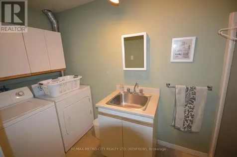 225 Vanier Crescent Renfrew ON K7V 4K6