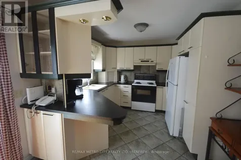 225 Vanier Crescent Renfrew ON K7V 4K6