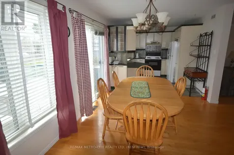 225 Vanier Crescent Renfrew ON K7V 4K6