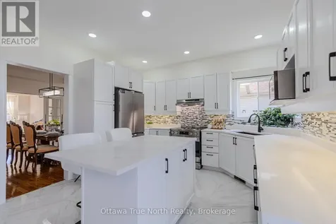 19 Black Tern Crescent Ottawa ON K2M 2Z4