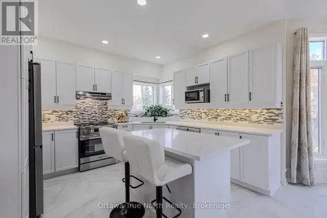 19 Black Tern Crescent Ottawa ON K2M 2Z4