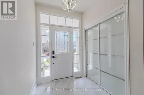 19 Black Tern Crescent Ottawa ON K2M 2Z4