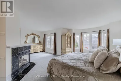 19 Black Tern Crescent Ottawa ON K2M 2Z4
