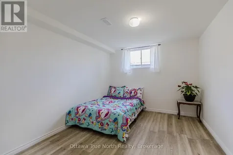 19 Black Tern Crescent Ottawa ON K2M 2Z4