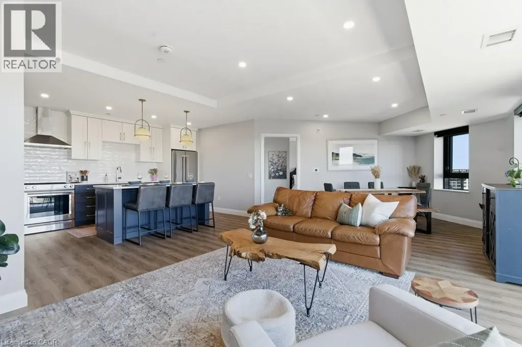 332 Gosling Gardens Guelph ON N1H 3A1