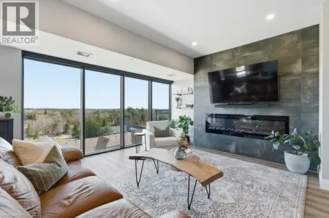 332 Gosling Gardens Guelph ON N1H 3A1