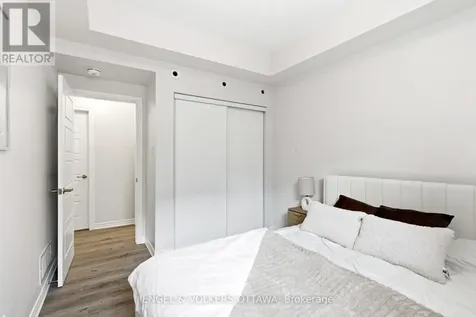 808 Kiniw Private Ottawa ON K1K 5A4