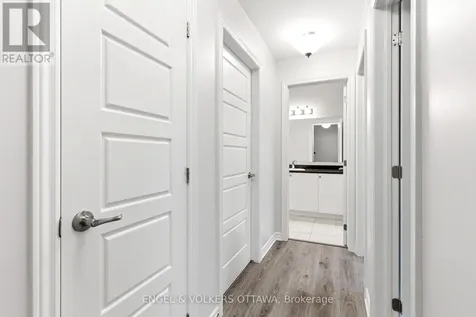 808 Kiniw Private Ottawa ON K1K 5A4
