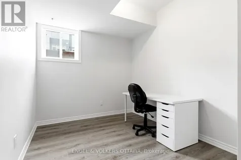 808 Kiniw Private Ottawa ON K1K 5A4