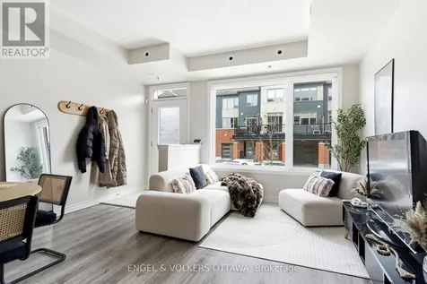 808 Kiniw Private Ottawa ON K1K 5A4