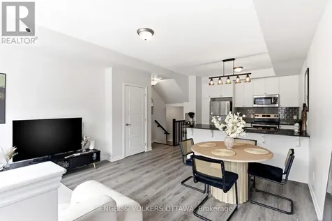 808 Kiniw Private Ottawa ON K1K 5A4