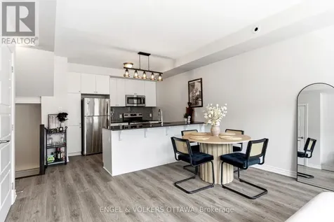 808 Kiniw Private Ottawa ON K1K 5A4