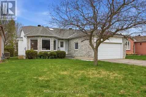 33 Treelawn Boulevard Perth ON K7H 3P1