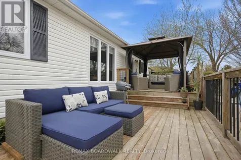 33 Treelawn Boulevard Perth ON K7H 3P1
