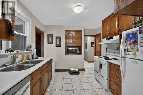 186 Seneca Avenue Hamilton ON L9B 1M2