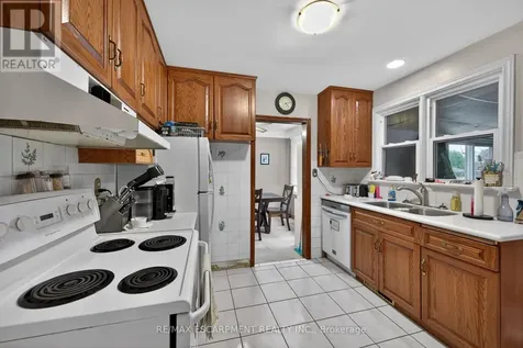 186 Seneca Avenue Hamilton ON L9B 1M2