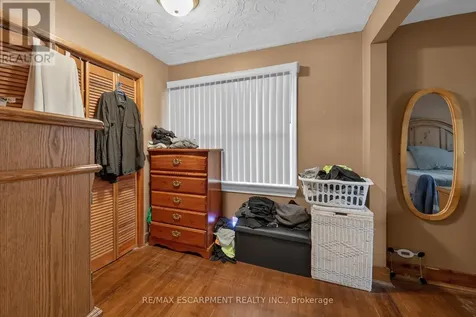 186 Seneca Avenue Hamilton ON L9B 1M2