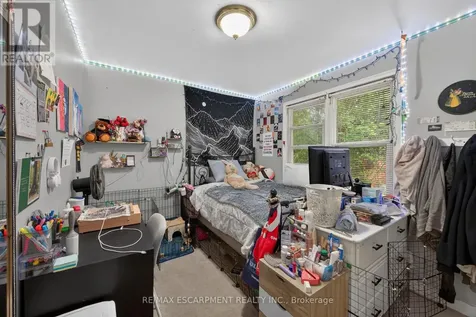 186 Seneca Avenue Hamilton ON L9B 1M2