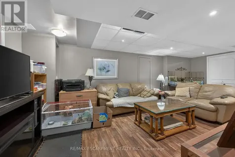 186 Seneca Avenue Hamilton ON L9B 1M2