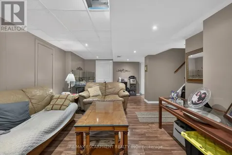186 Seneca Avenue Hamilton ON L9B 1M2