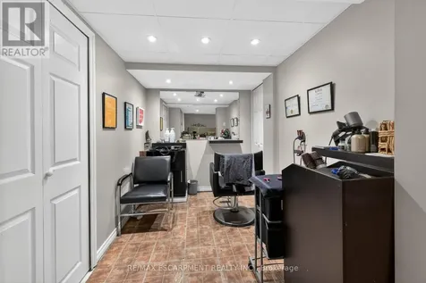 186 Seneca Avenue Hamilton ON L9B 1M2
