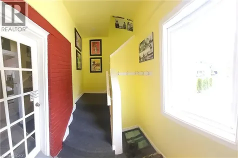 16 Forest Hill Road St. Catharines ON L2R 3T7