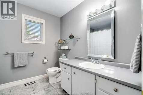 621 County Road 20 Kingsville ON N9Y 2E6