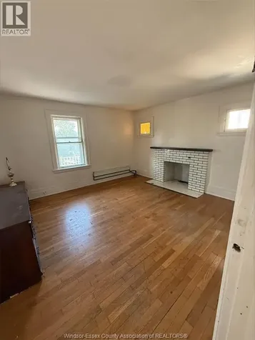 3026 Sandwich Street Windsor ON N9C 1A3