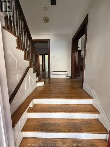 3026 Sandwich Street Windsor ON N9C 1A3