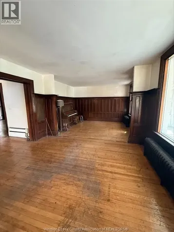 3026 Sandwich Street Windsor ON N9C 1A3