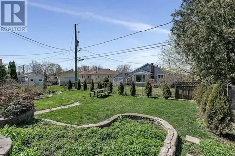 1960 Othello Avenue Ottawa ON K1G 2A4