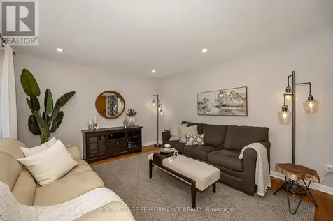 1960 Othello Avenue Ottawa ON K1G 2A4