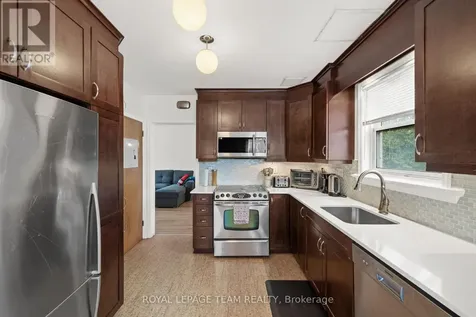 873 Smyth Road Ottawa ON K1G 1P4