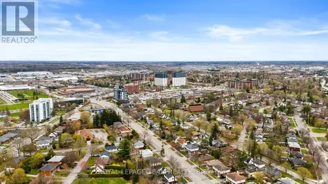 873 Smyth Road Ottawa ON K1G 1P4