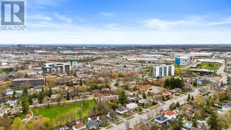 873 Smyth Road Ottawa ON K1G 1P4