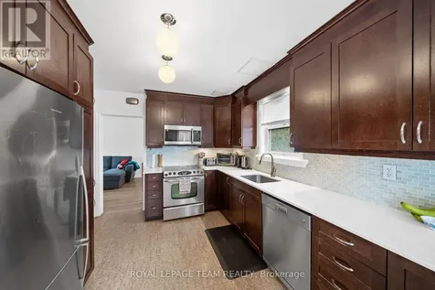 873 Smyth Road Ottawa ON K1G 1P4