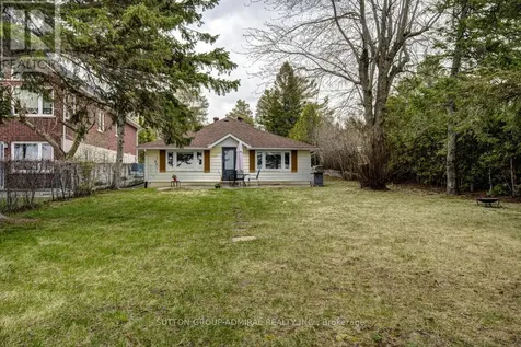 1074 River Road East Wasaga Beach ON L9Z 2R1