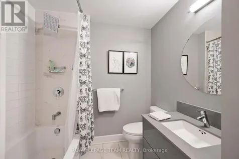 255 Bay Street North Ottawa ON K1R 0C5
