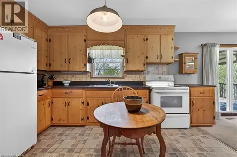 46 Erie Street North Selkirk ON N0A 1P0