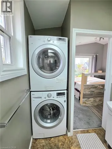 16 Forest Hill Road St. Catharines ON L2R 3T7