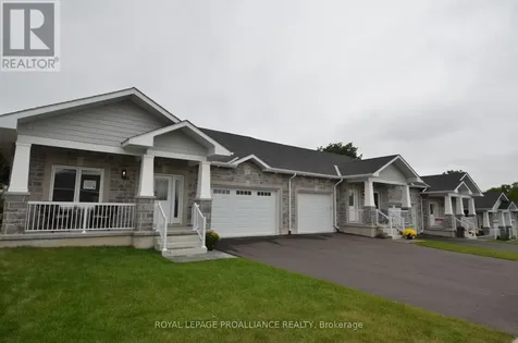 31 Douglas Marshall Crescent Brockville ON K6V 0E8