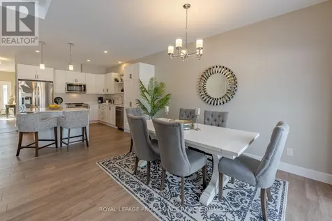 31 Douglas Marshall Crescent Brockville ON K6V 0E8