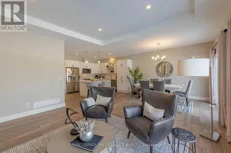 31 Douglas Marshall Crescent Brockville ON K6V 0E8