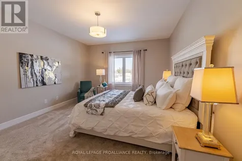 31 Douglas Marshall Crescent Brockville ON K6V 0E8