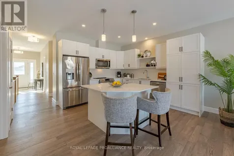 31 Douglas Marshall Crescent Brockville ON K6V 0E8