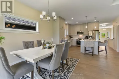 33 Douglas Marshall Crescent Brockville ON K6V 0E8