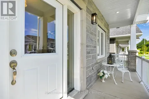 33 Douglas Marshall Crescent Brockville ON K6V 0E8