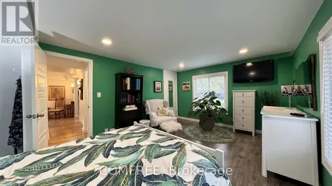 21 Seacliff Drive West Leamington ON N8H 2L5