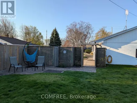 21 Seacliff Drive West Leamington ON N8H 2L5