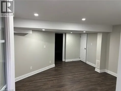 3 Westview Crescent Kitchener ON N2N 2V7